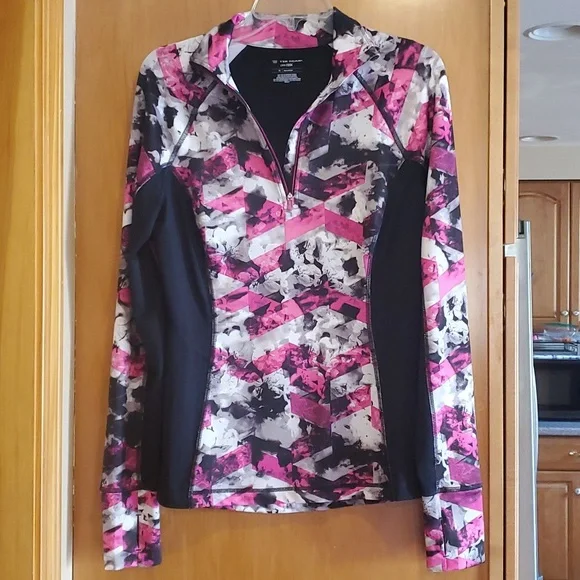 Tek Gear Dry Tek Workout Jacket. Size Medium Long Sleeved with Thumb Holes. - Picture 1 of 11